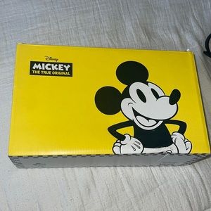 Disney vans ultra range